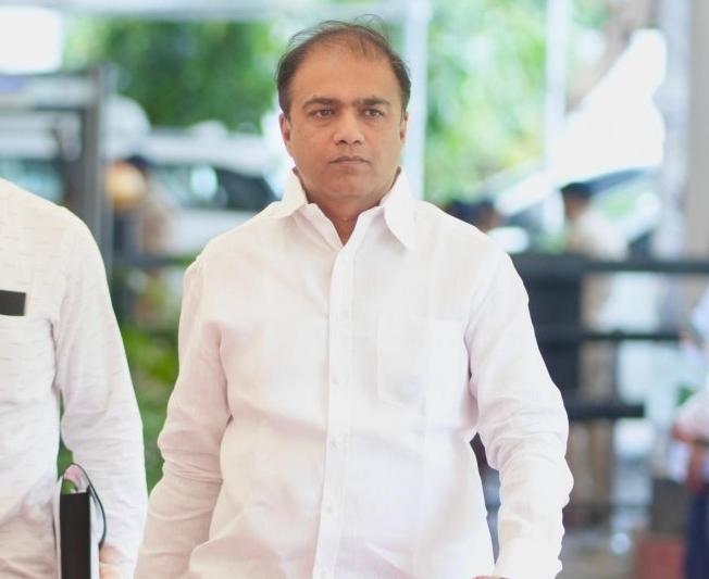 Maha govt to bring in law to curb cow smuggling, slap MCOCA against repeat offenders