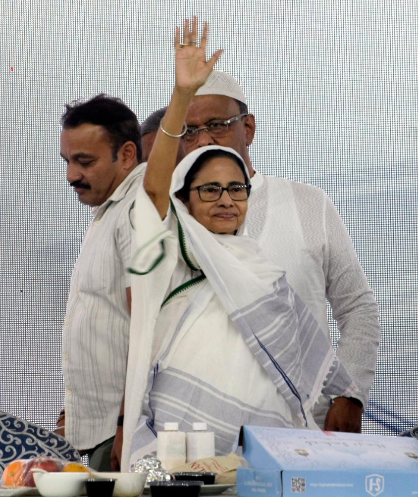 On Swami Vivekananda’s death anniversary, CM Mamata Banerjee says she follows ‘religion of humanity'