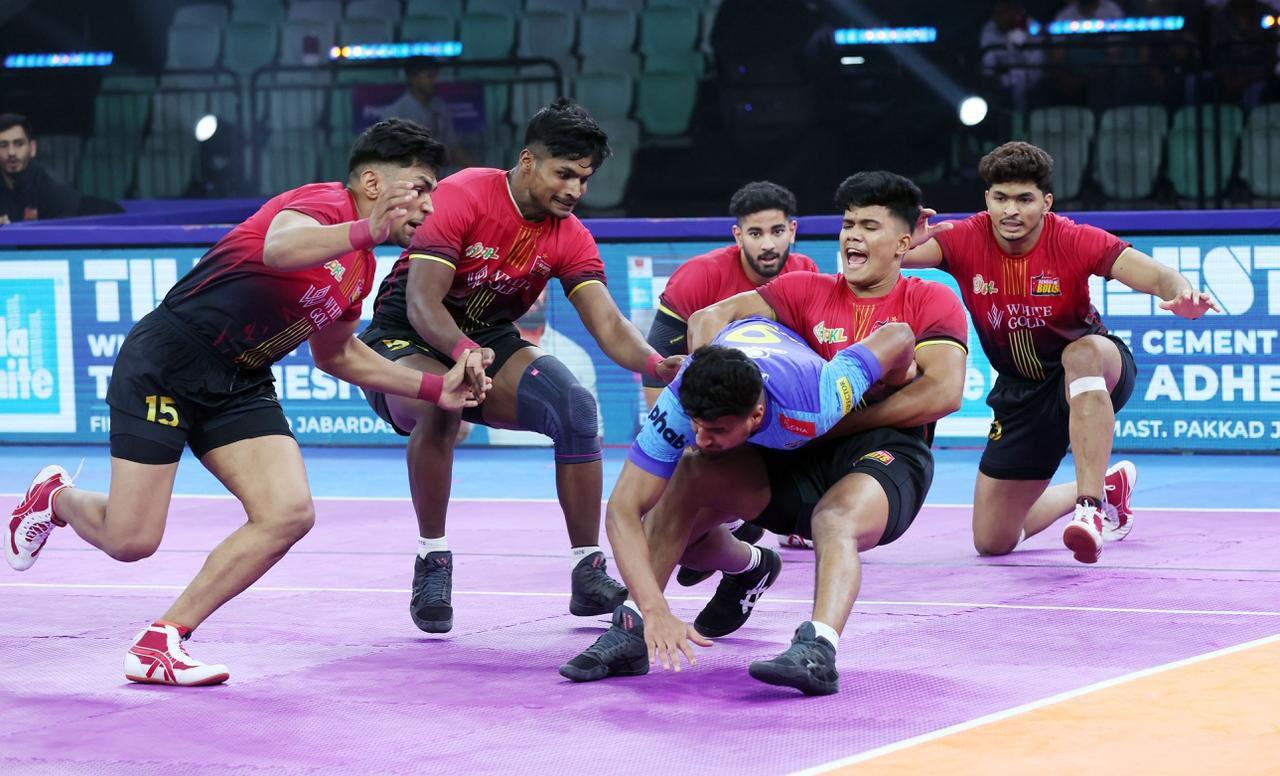 PKL 12: Vinay stars as Haryana Steelers beat Telugu Titans by 11 points, solidifying Top-Four chance