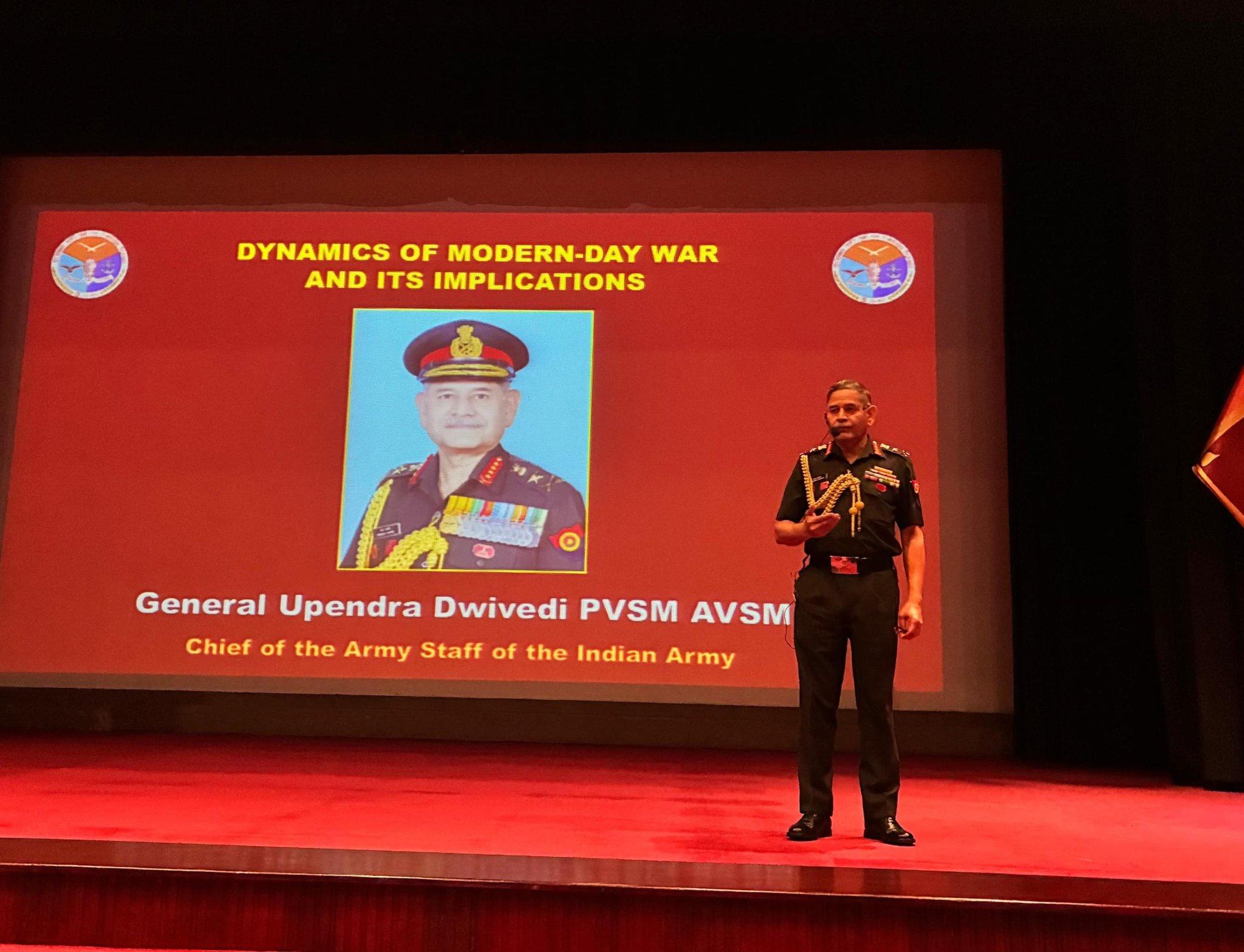 Army Chief General Dwivedi visits Defence Services Command and Staff College in Sri Lanka
