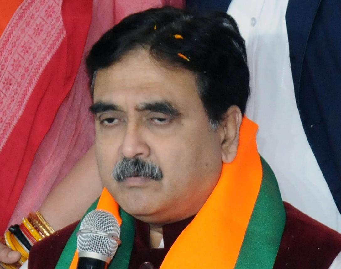 Bengal: Abhijit Gangopadhyay shifted to Delhi as his health deteriorates