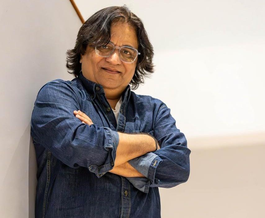 Swanand Kirkire to star alongside ‘talented co-stars’ Ayushmann Khurrana, Sharvari