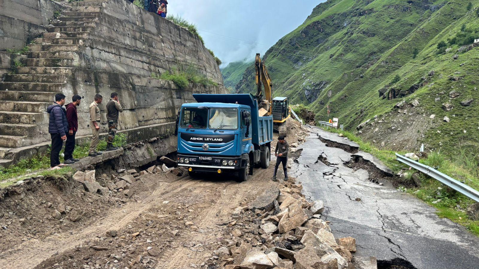 Op Dharali: 816 civilians rescued, air and ground operations continue in Uttarkashi