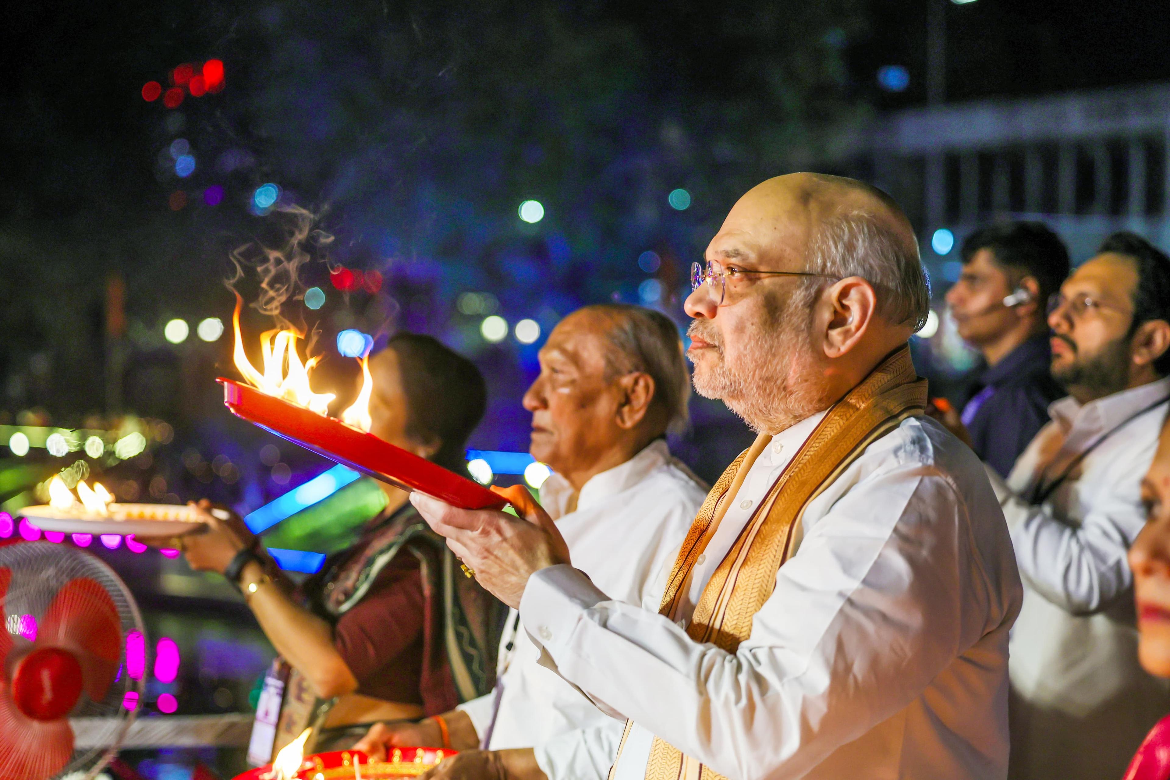 Gujarat: HM Amit Shah unveils gold-plated Shiva idol in Vadodara on Maha Shivratri