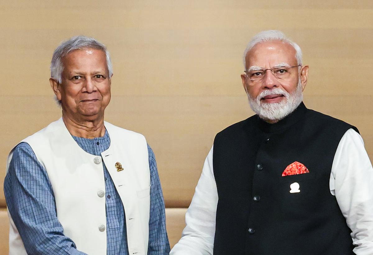 Muhammad Yunus gifts PM Modi