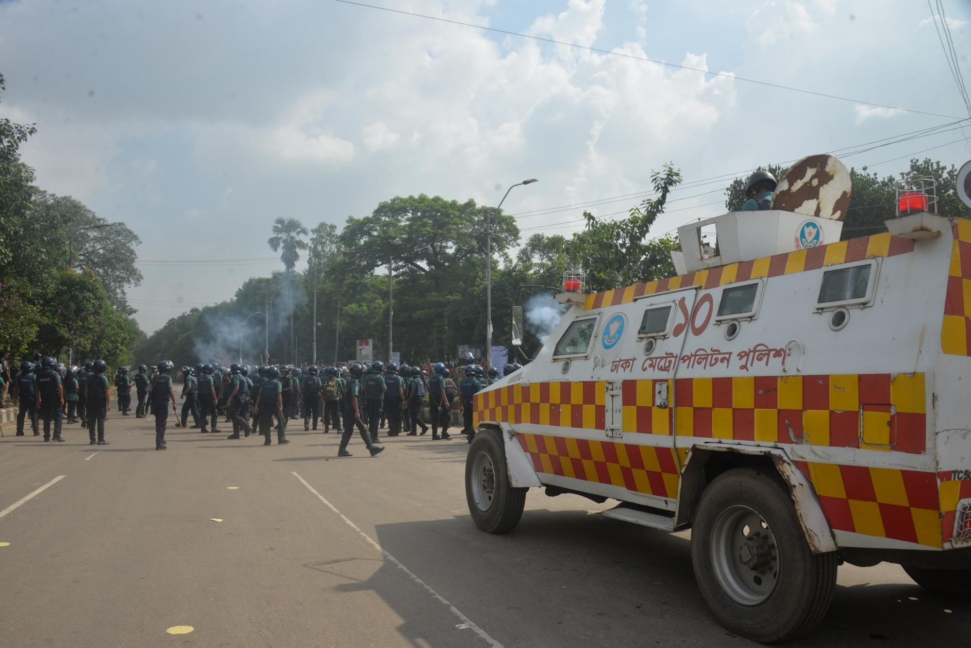 Bangladesh: More Awami League leaders arrested in Dhaka over flash mob rally