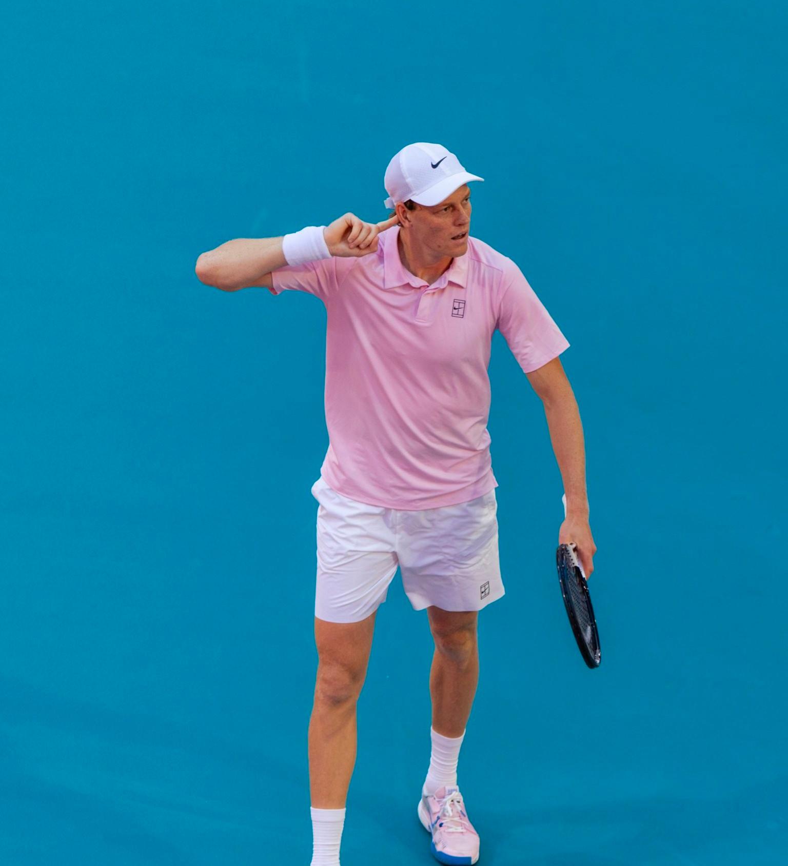 Sinner overcome home hope Michelsen to enter Miami QF