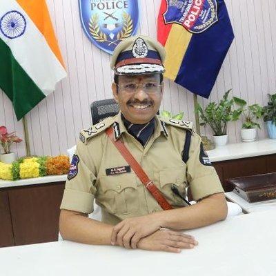 Hyderabad Police Commissioner advises women to be cautious in digital space