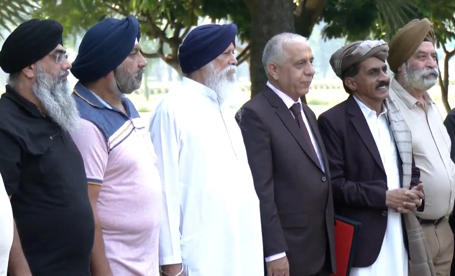 Afghan Hindus, Sikhs meet Muttaqi in Delhi, honour him in traditional Afghani style