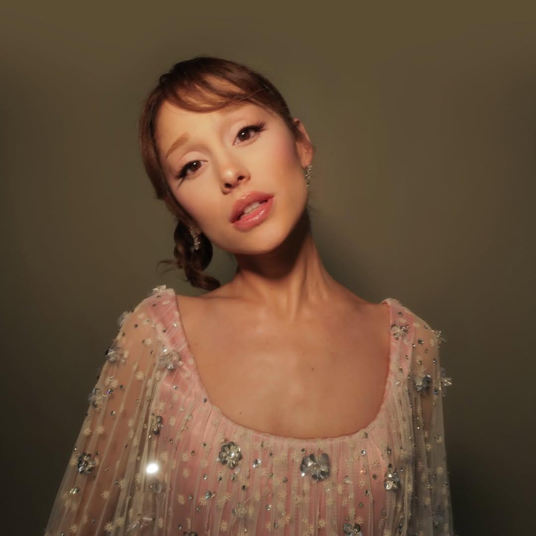 Ariana Grande congratulates Cynthia Erivo on her ‘Dracula’ show