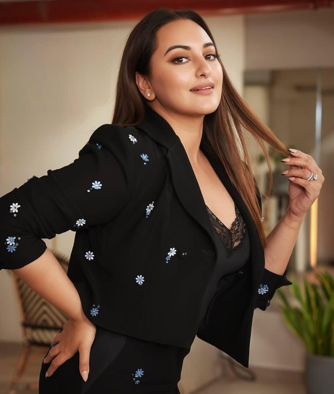 Sonakshi Sinha, Zeenat Aman, Rupali Ganguly criticize SC's order on stray dog removal in Delhi