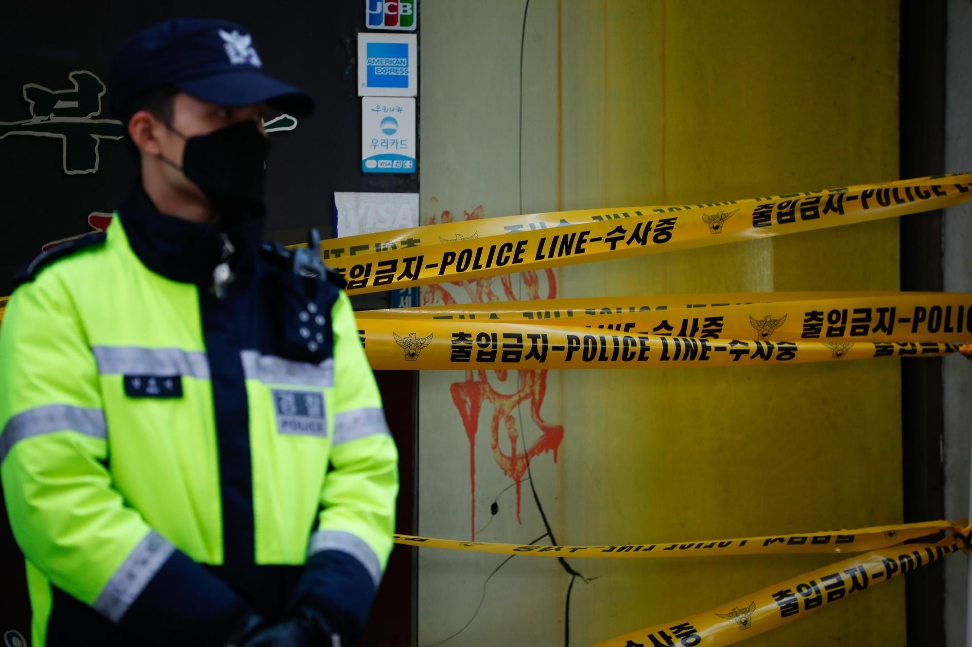 Fire at building near Seoul Plaza contained; no casualties reported