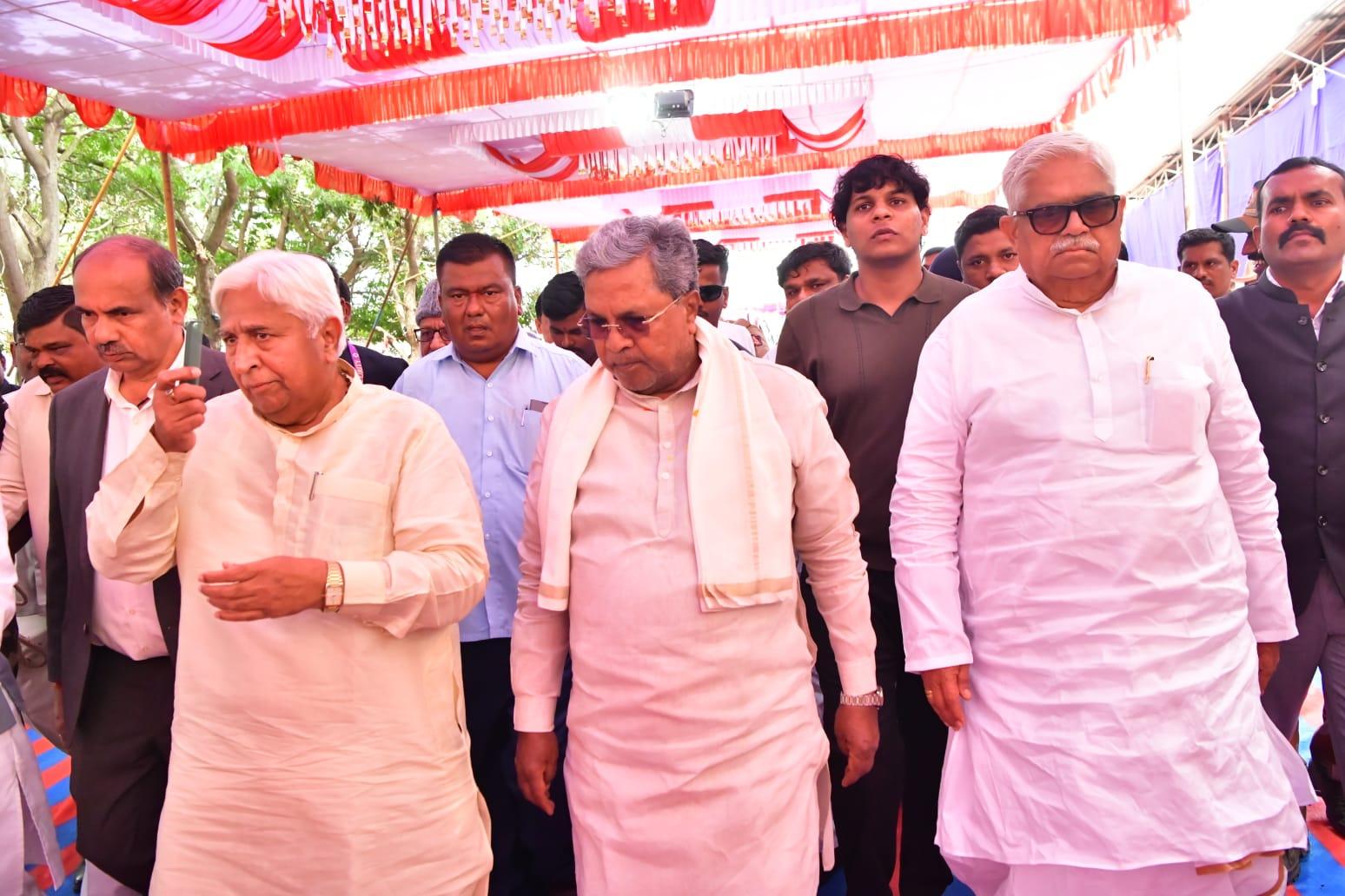 Those killed, jailed in communal violence continue to be from backward classes: Siddaramaiah