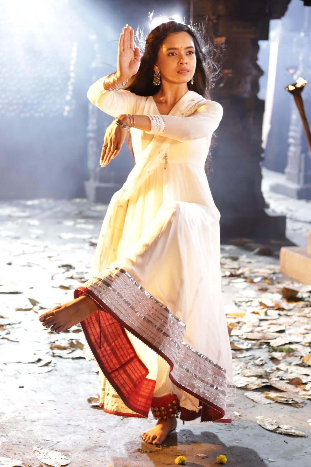 Megha Ray performs Tandav for Mahadev on the 'Divya Prem: Pyaar Aur Rahasya Ki Kahani' set