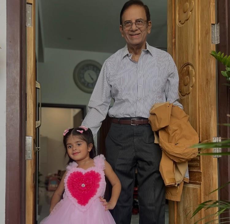 Charu Asopa’s former father-in-law reunites with granddaughter Ziana; actress expresses gratitude for his presence