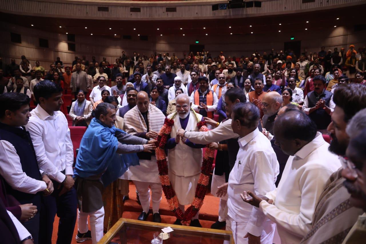 NDA Parliamentary Party meet underway, PM Modi congratulated for series of trade deals