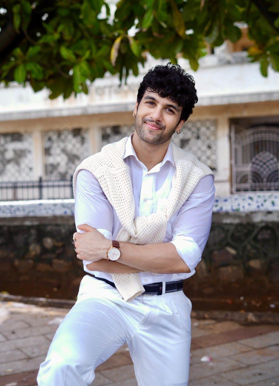 Splitsvilla X5 winner Jashwanth Bopanna says his new music video speaks about love, distance, or unspoken feelings