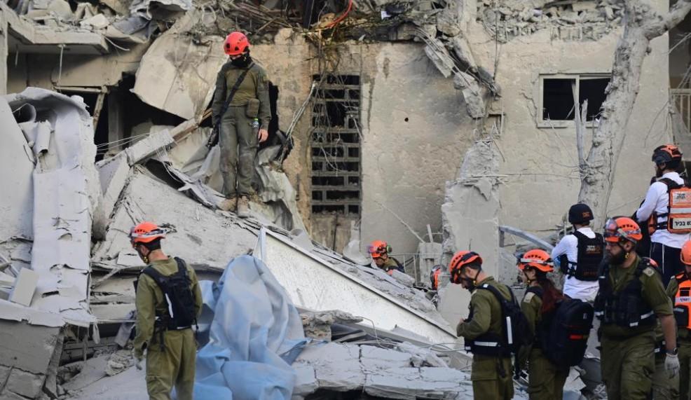 Yemen's presidential council warns Houthis against dragging country into regional conflicts