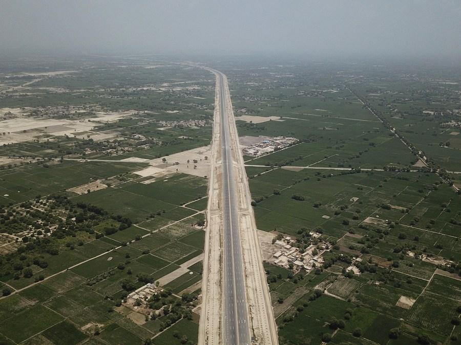 Pakistan under $30 billion Chinese debt burden as CPEC crawls