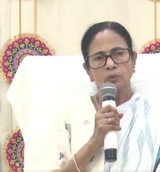 Political parties in Bengal cancel events as rain causes waterlogging in Kolkata