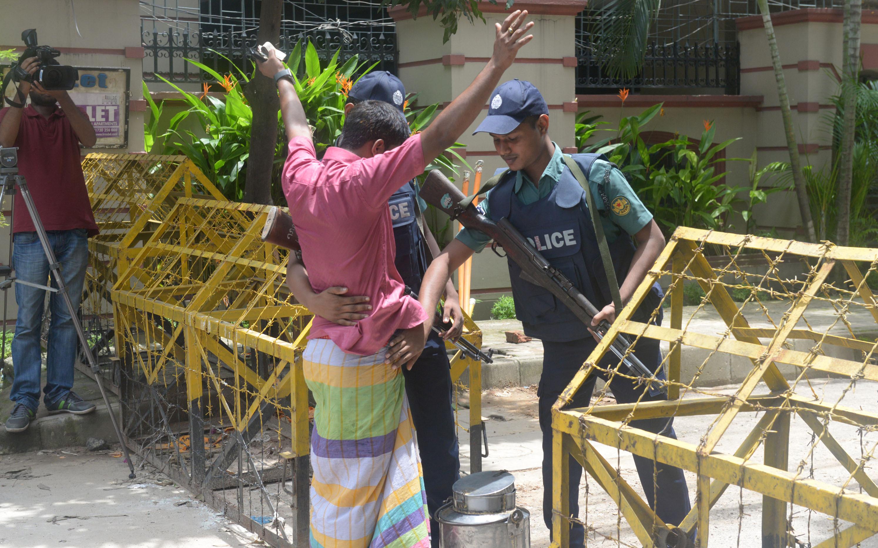 Bangladesh: Over 3000 Awami League workers arrested in last 10 months