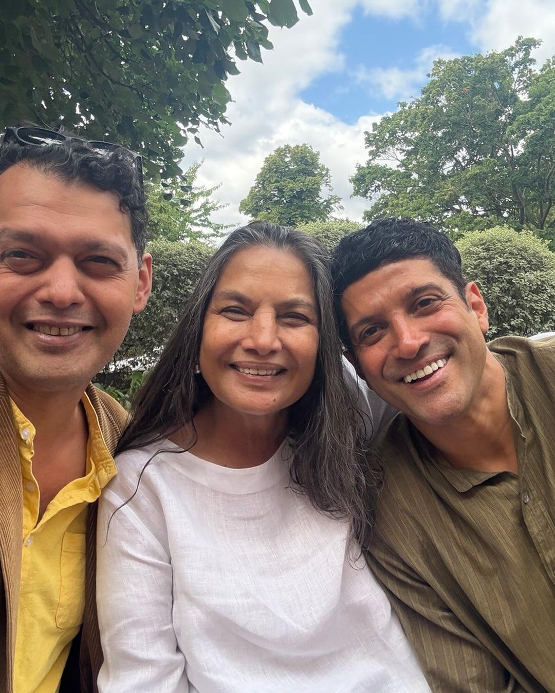 Shabana Azmi poses with her ‘do anmol ratan’ Farhan Akhtar, nephew Sagar