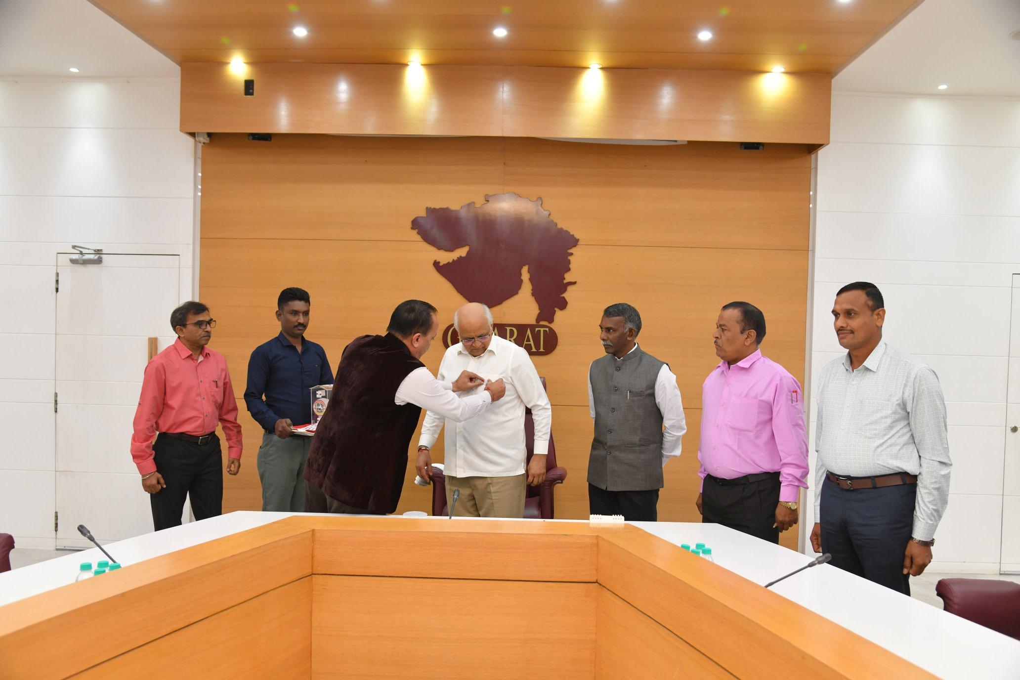 Gujarat CM expresses gratitude to armed forces, makes contribution for their welfare