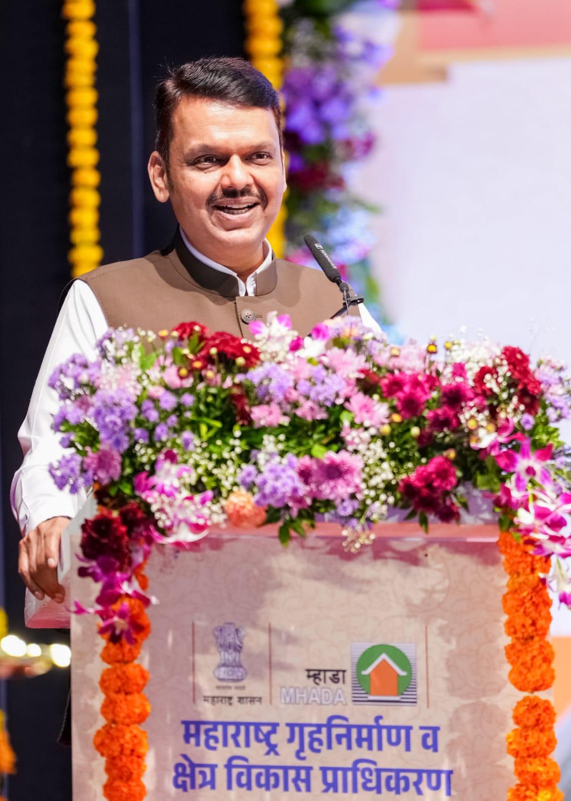 Chawl redevelopment project: Maha CM Fadnavis hands over 556 flats at Worli in Phase 1
