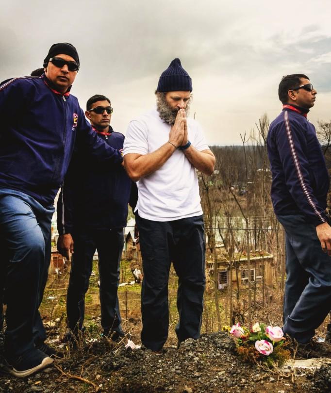 Nation will remain indebted: Cong chief Kharge, LoP Gandhi pay tributes to Pulwama martyrs