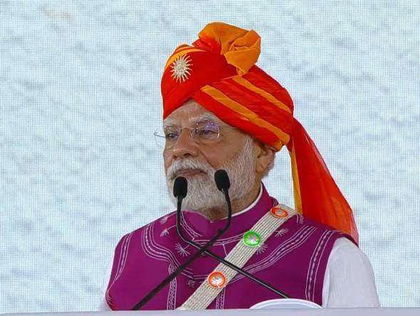 Dedicated myself to nation, says PM Modi in Gujarat after unveiling Rs 24,000 crore development projects