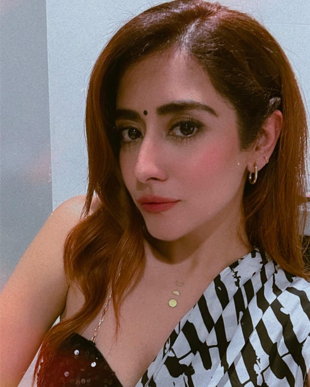 Jonita Gandhi speaks up on the thrill of performing for live audience