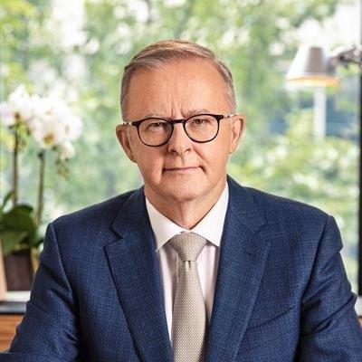 Albanese urges elected party MPs to have 'laser-like' focus on working for Australians