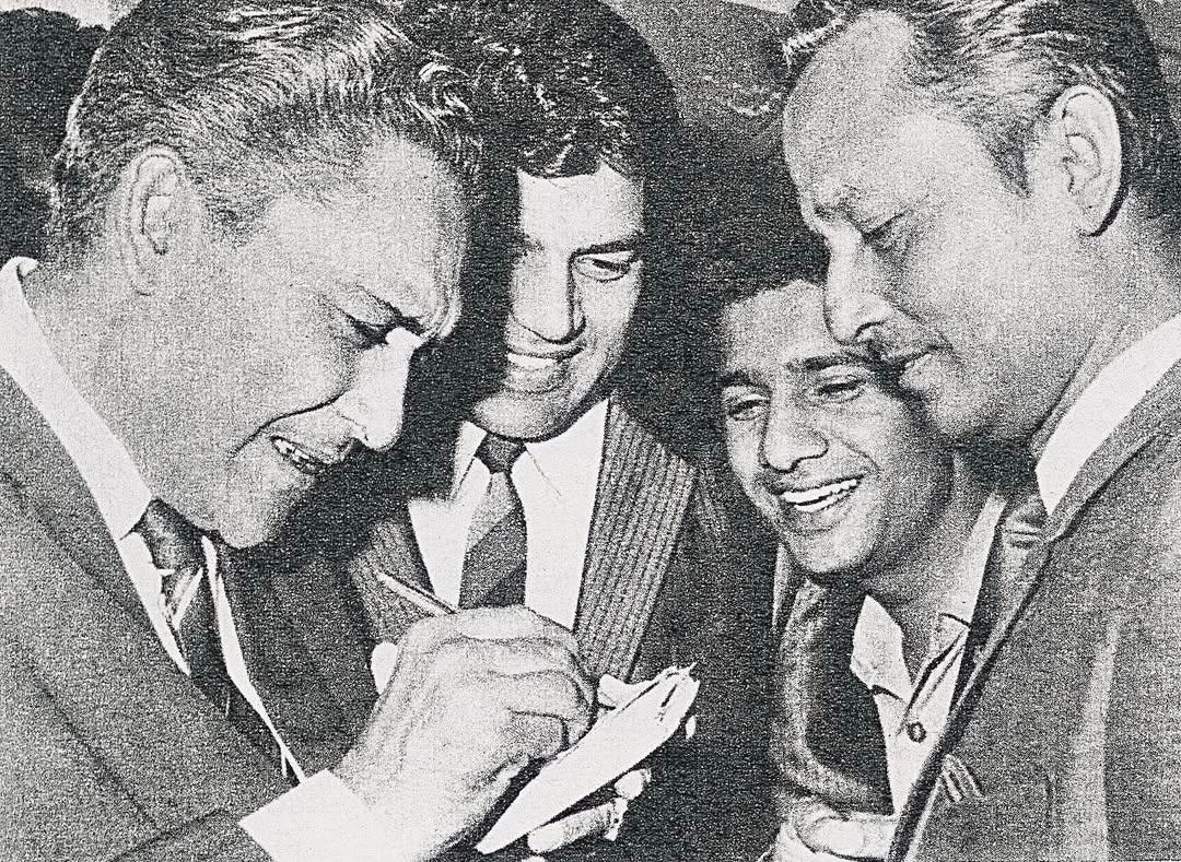 Dharmendra shares a throwback fanboy moment with Ashok Kumar