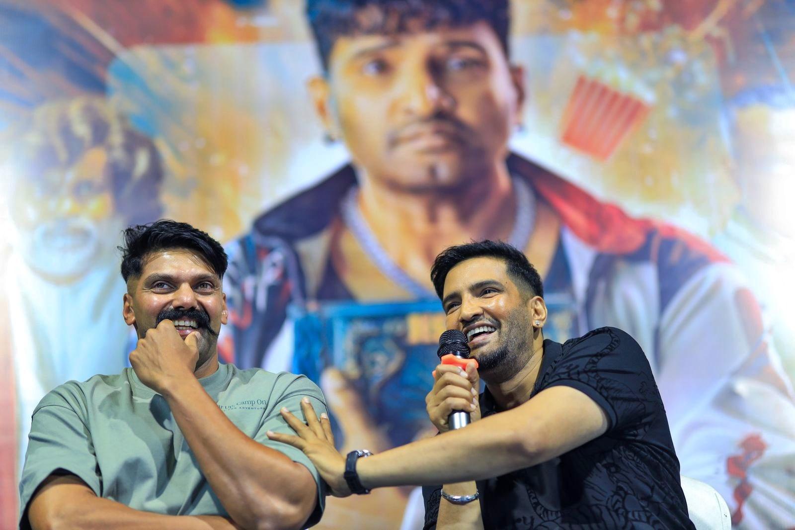 Santhanam accedes to Simbu's request; Says he will definitely do comedian roles along with lead roles