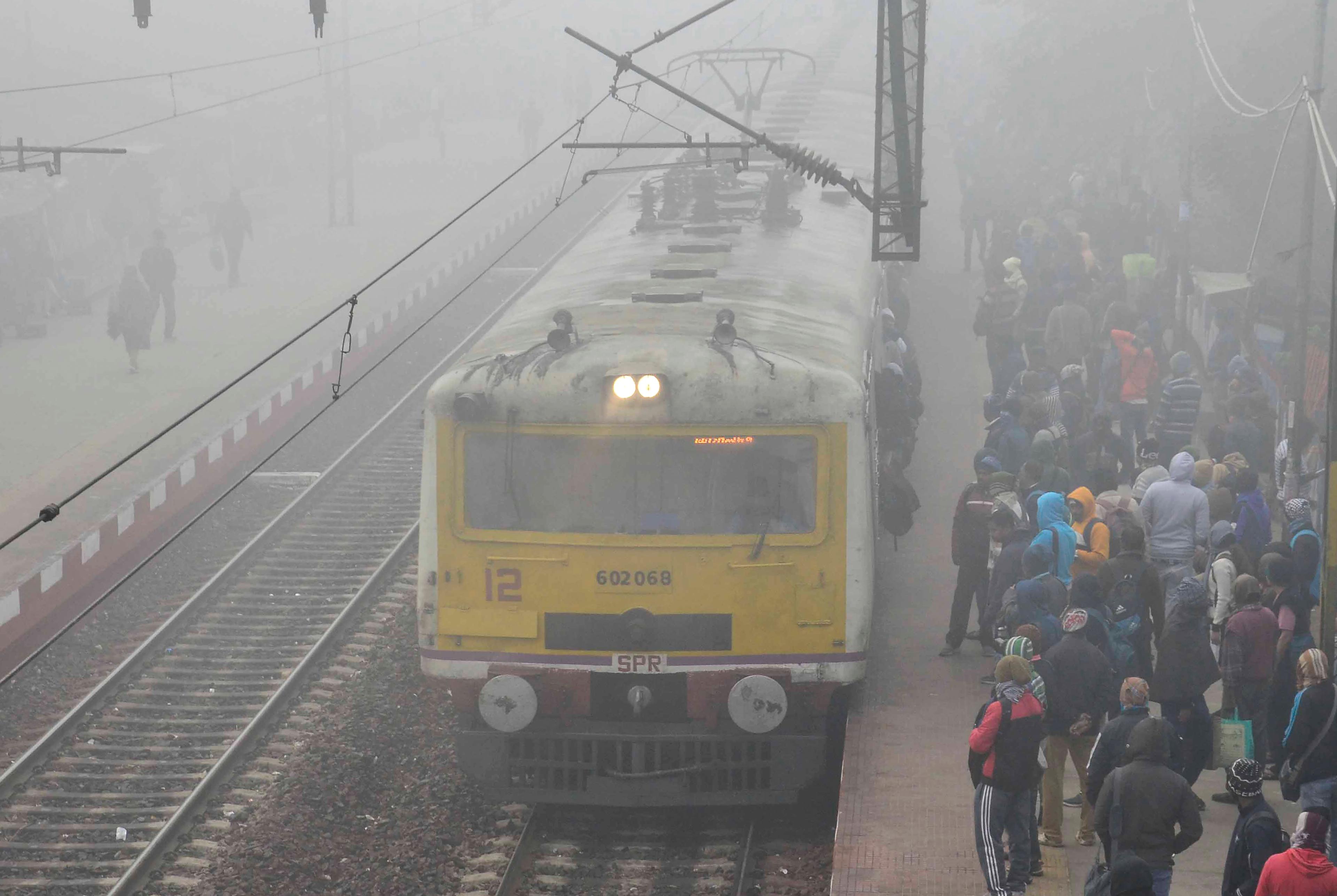 Cold spell persists in Bengal as temperatures dip across Kolkata and several districts