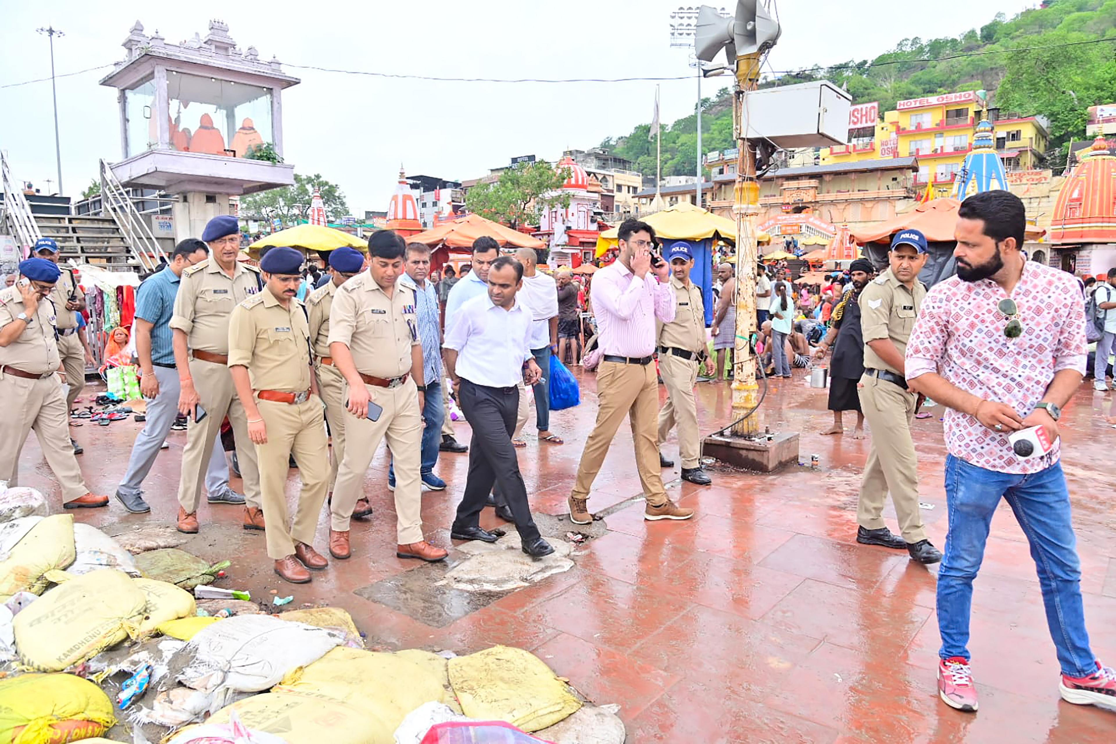 Uttarakhand: Political row erupts as licensing becomes mandatory for food vendors during Kanwar Yatra