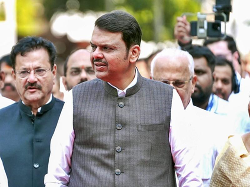 Maha to strengthen lift inspection system, 519 posts to be created: CM Fadnavis