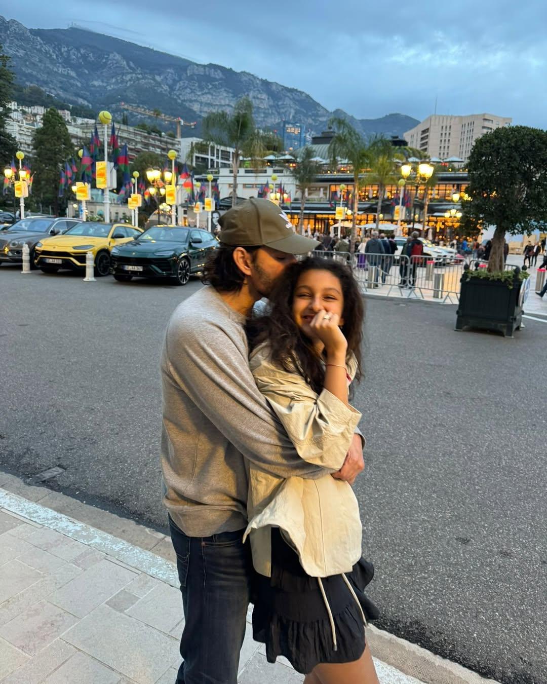 Mahesh Babu's daughter Sitara warns about the fake accounts being created under her name