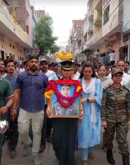 Last rites of pilot Rajveer Singh performed in Jaipur as emotional tributes poured in