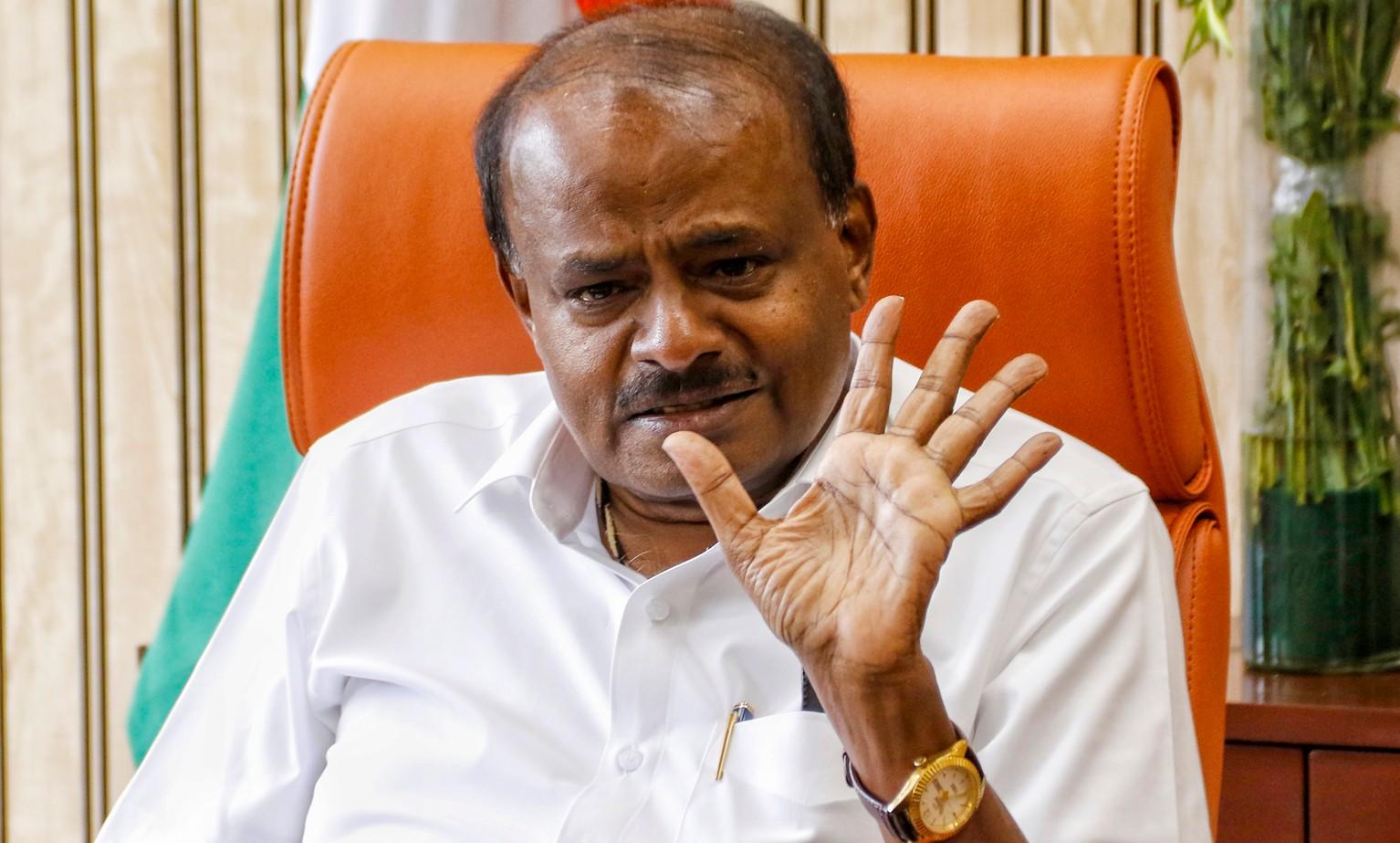 Kumaraswamy slams CM Siddaramaiah for deflecting pothole query to Dy CM Shivakumar