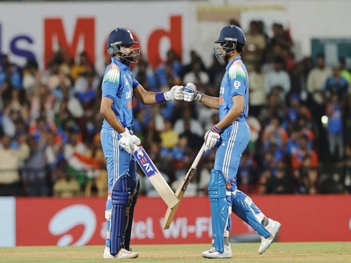 India Defeats England