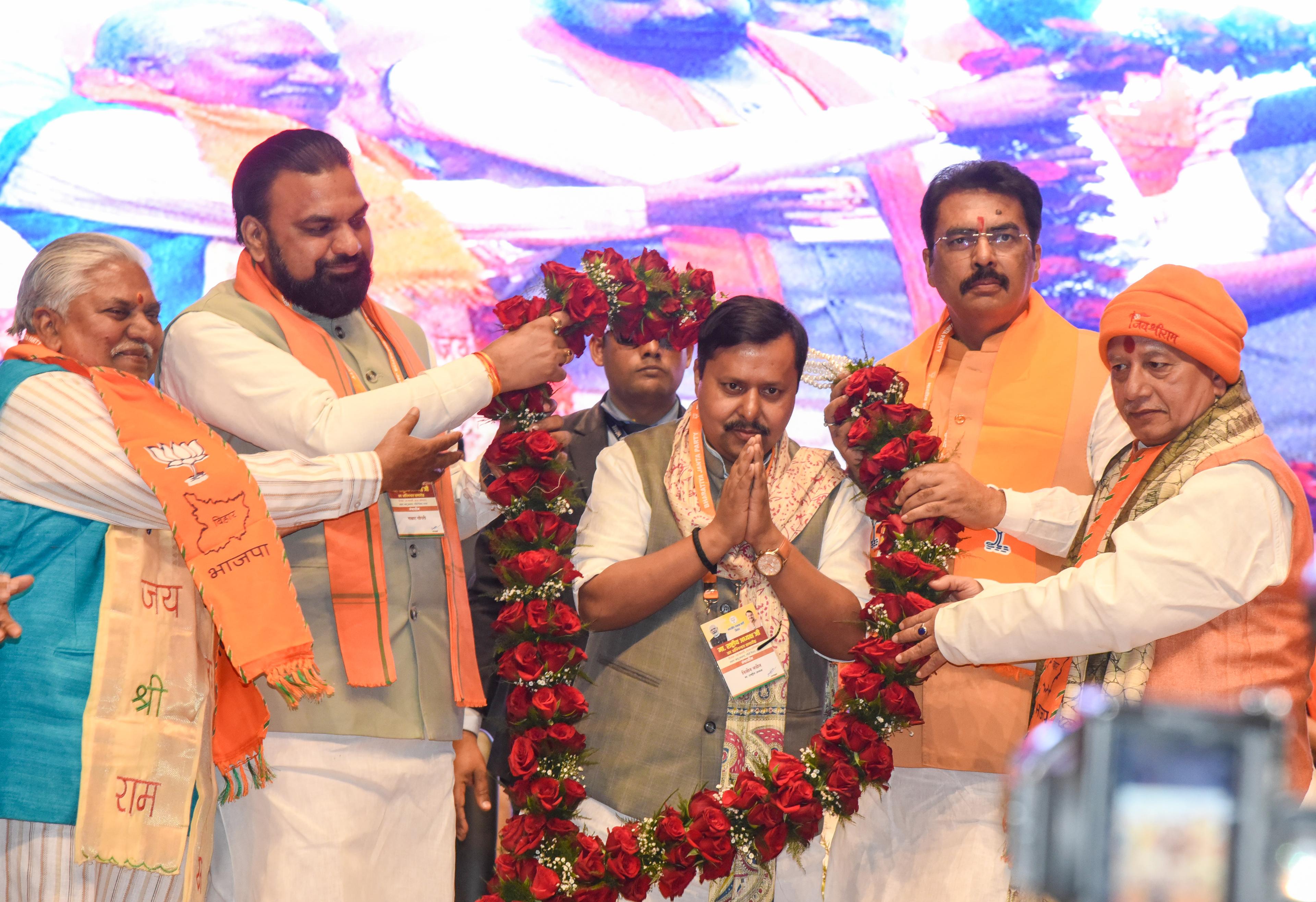 BJP felicitates national president Nitin Nabin at Patna’s Bapu Auditorium