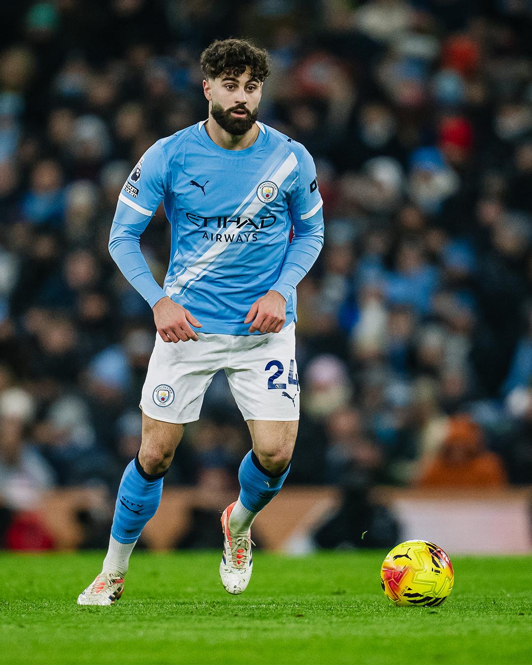 Man City defender to undergo surgery for tibial fracture in his right leg