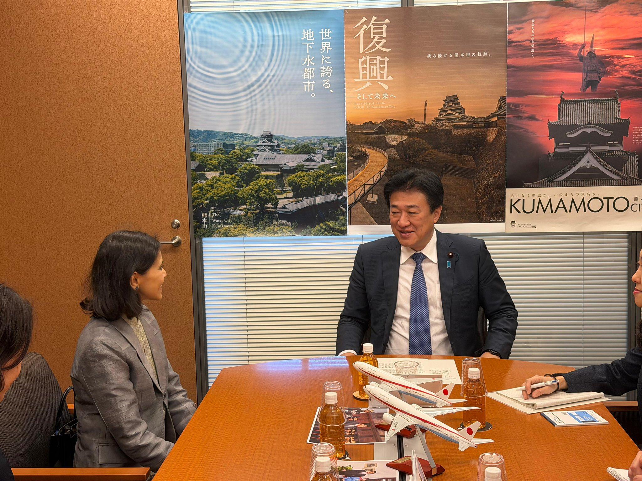 Indian envoy, Japan's Chief Cabinet Secretary discuss advancing bilateral ties