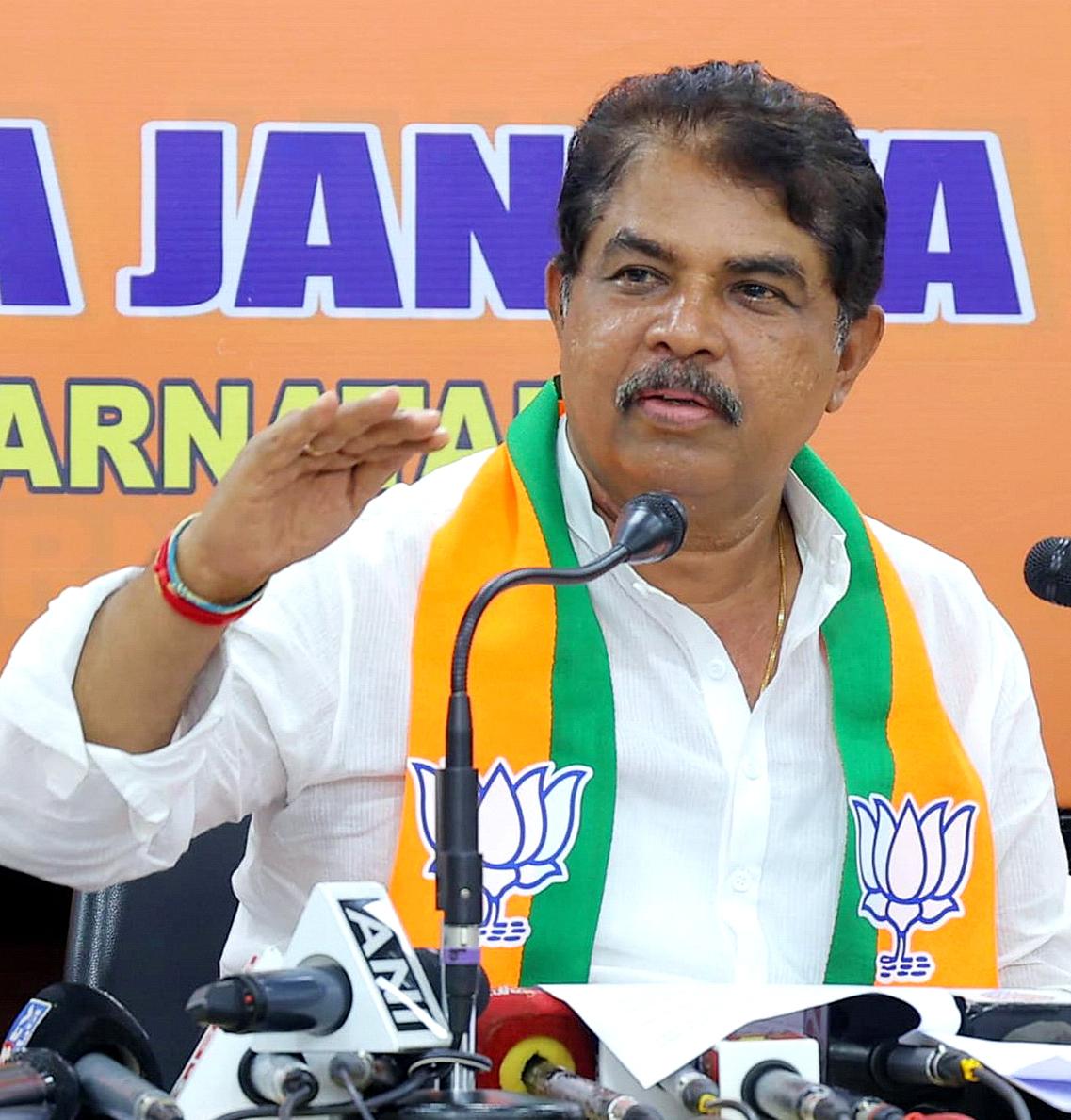 Anna Bhagya scheme pending dues expose Congress govt, says K'taka BJP