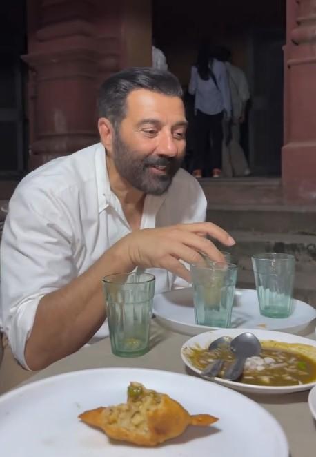 Sunny Deol advises to 'stay healthy eat healthy' while relishing a Samosa