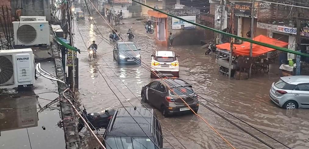Rains and hailstorm lash parts of Rajasthan, dense fog likely for two days