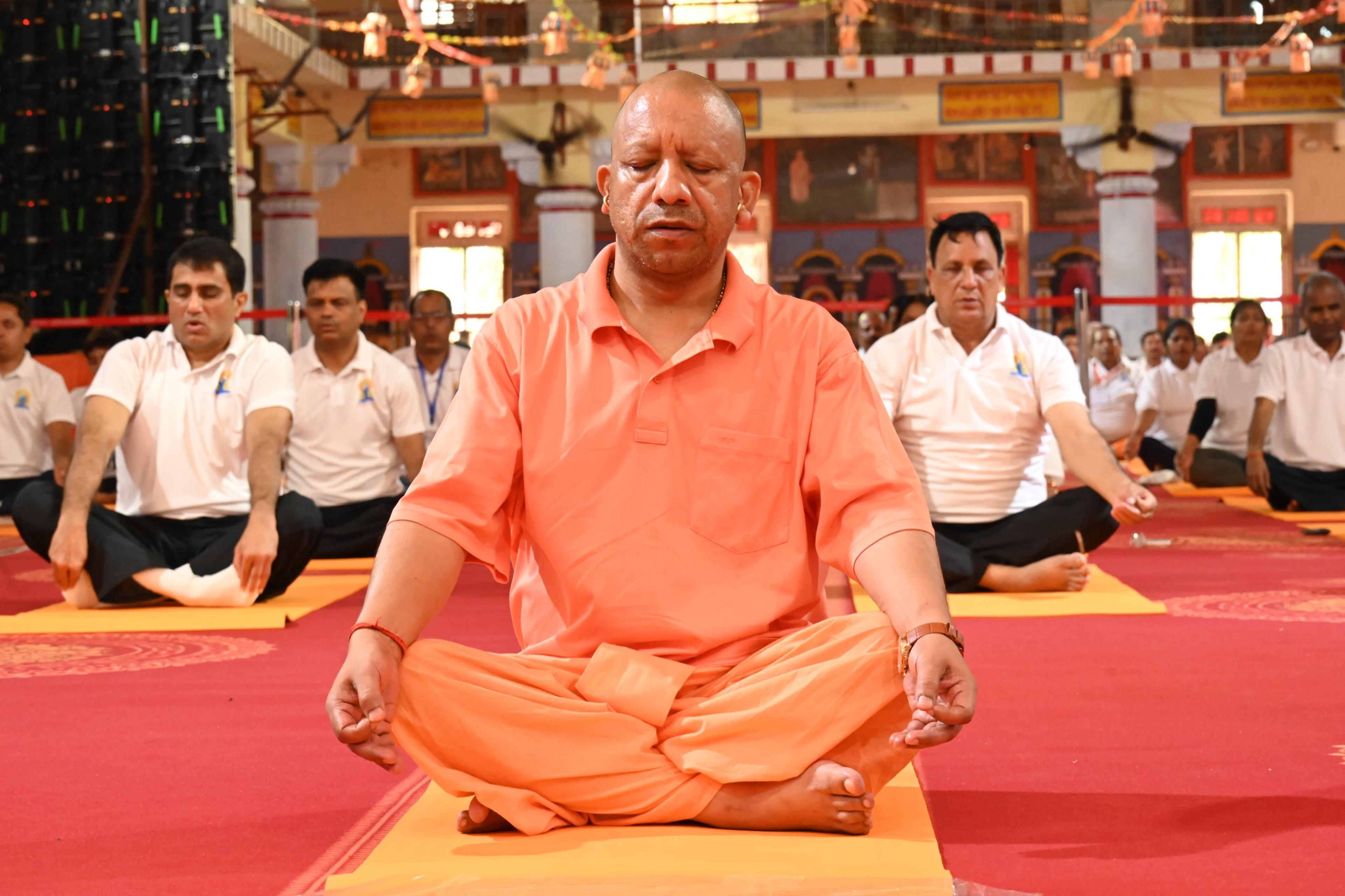 Make yoga a part of daily routine, build healthy society, says CM Yogi on IDY