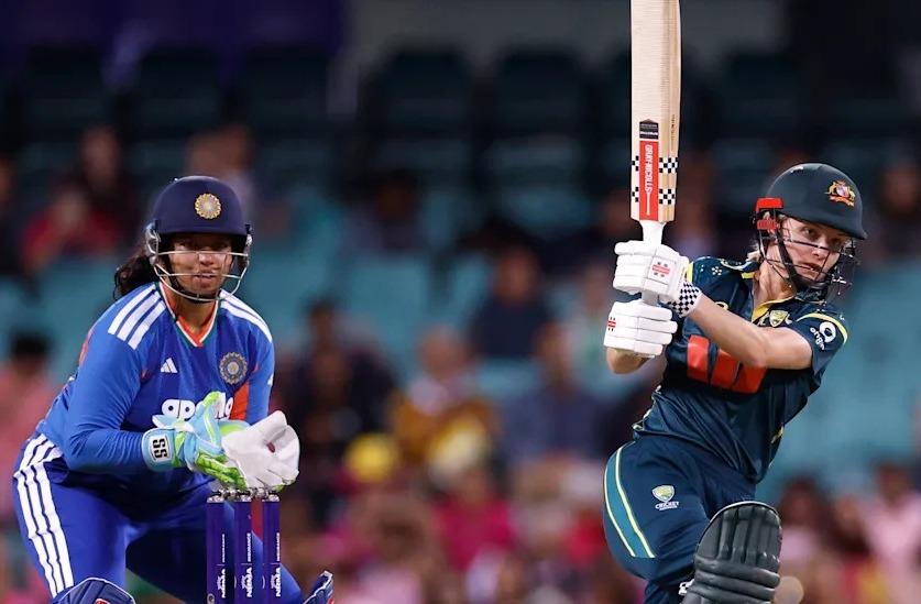 Nicola Carey aims for Women’s T20 WC spot after return to Australian set-up