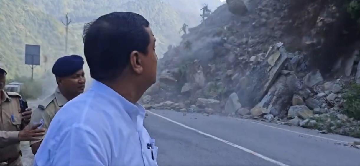 Uttarakhand MP Anil Baluni narrowly escapes landslide on Badrinath Highway